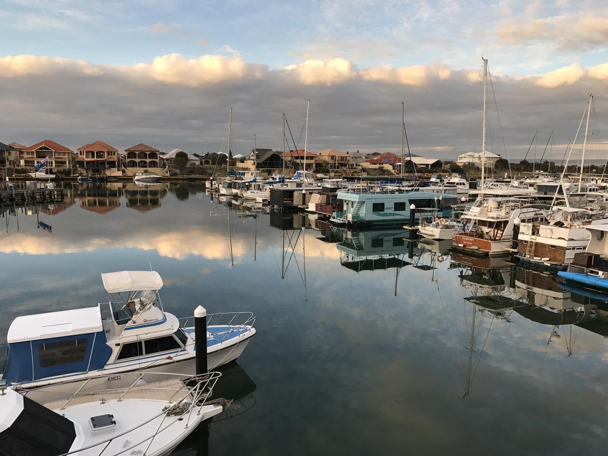 Marina View Chalets Mandurah Exterior photo